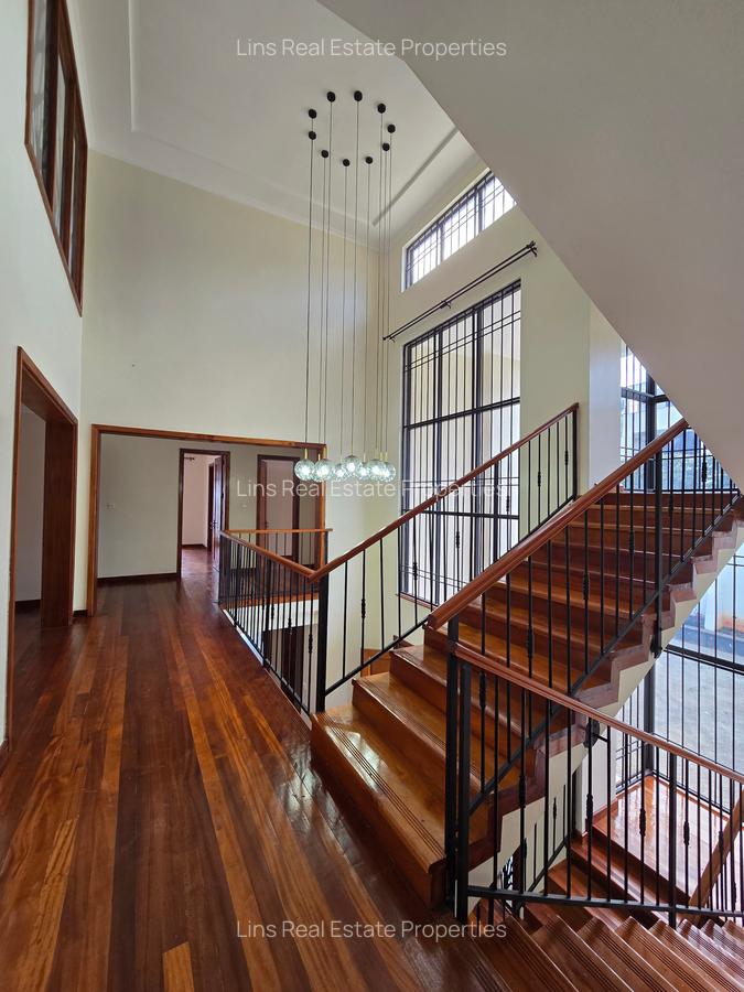 6 Bed House with En Suite in Loresho - 14