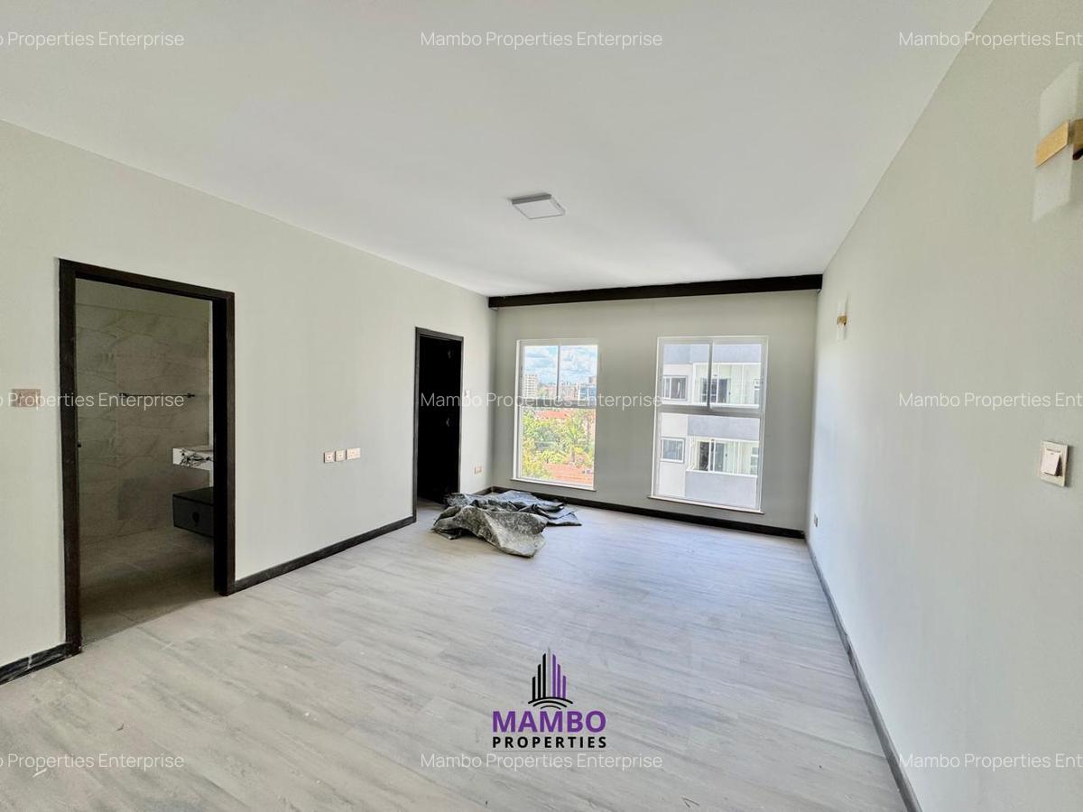 3 Bed Apartment with En Suite at Riverside Dr - 15