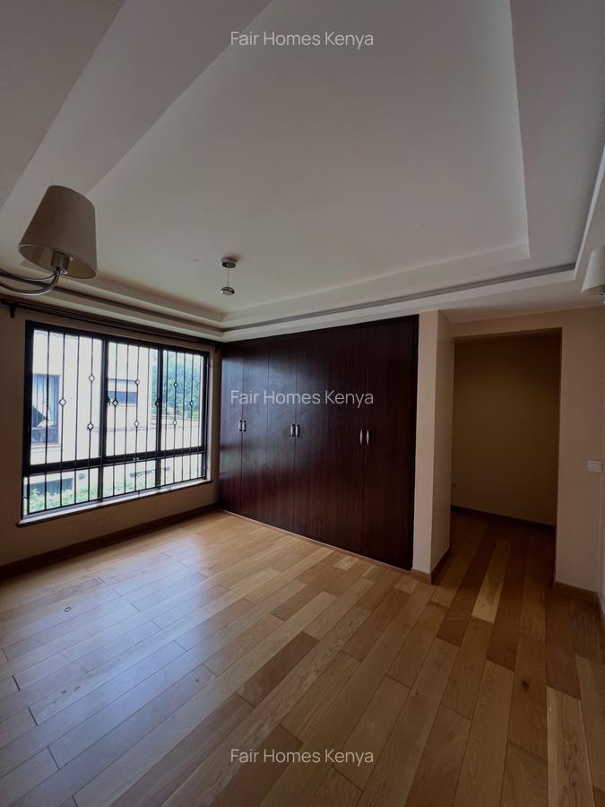 4 Bed Townhouse with En Suite at Lavington Green - 18