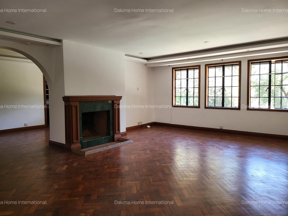 5 Bed House with En Suite in Runda - 8