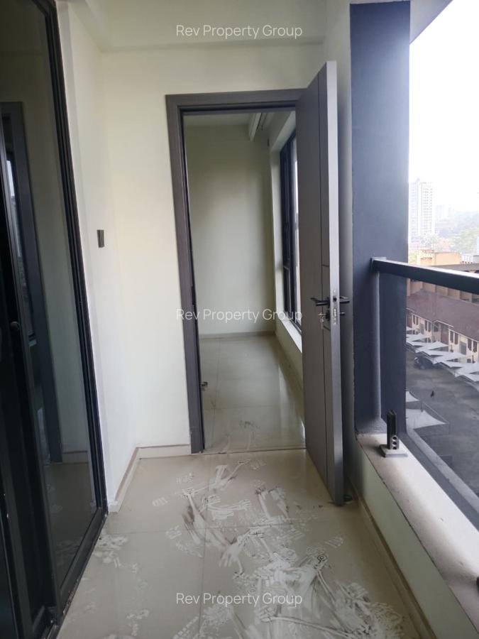 Serviced 1 Bed Apartment with En Suite in Westlands Area - 4