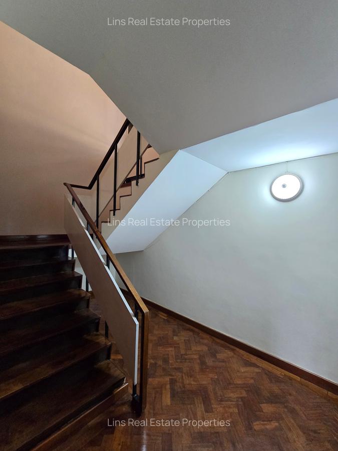 4 Bed House with En Suite in Runda - 7