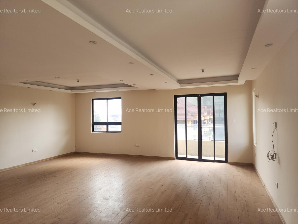 5 Bed Apartment with En Suite at Parklands - 3