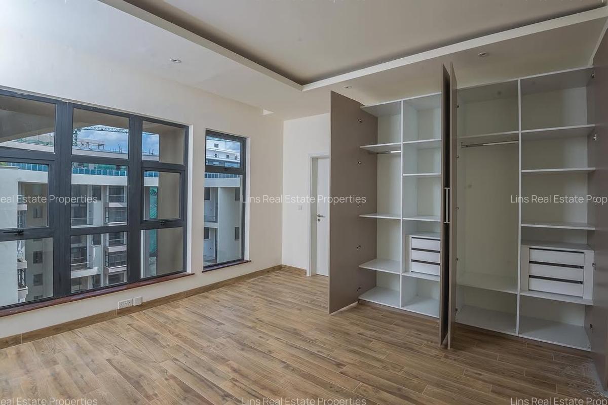 Serviced 4 Bed Apartment with En Suite in Riverside - 18