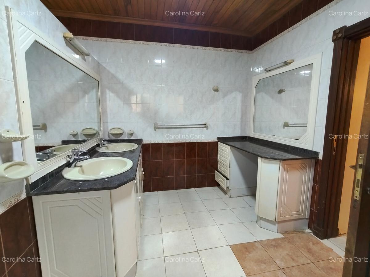 4 Bed House with En Suite at Spring Valley - 20