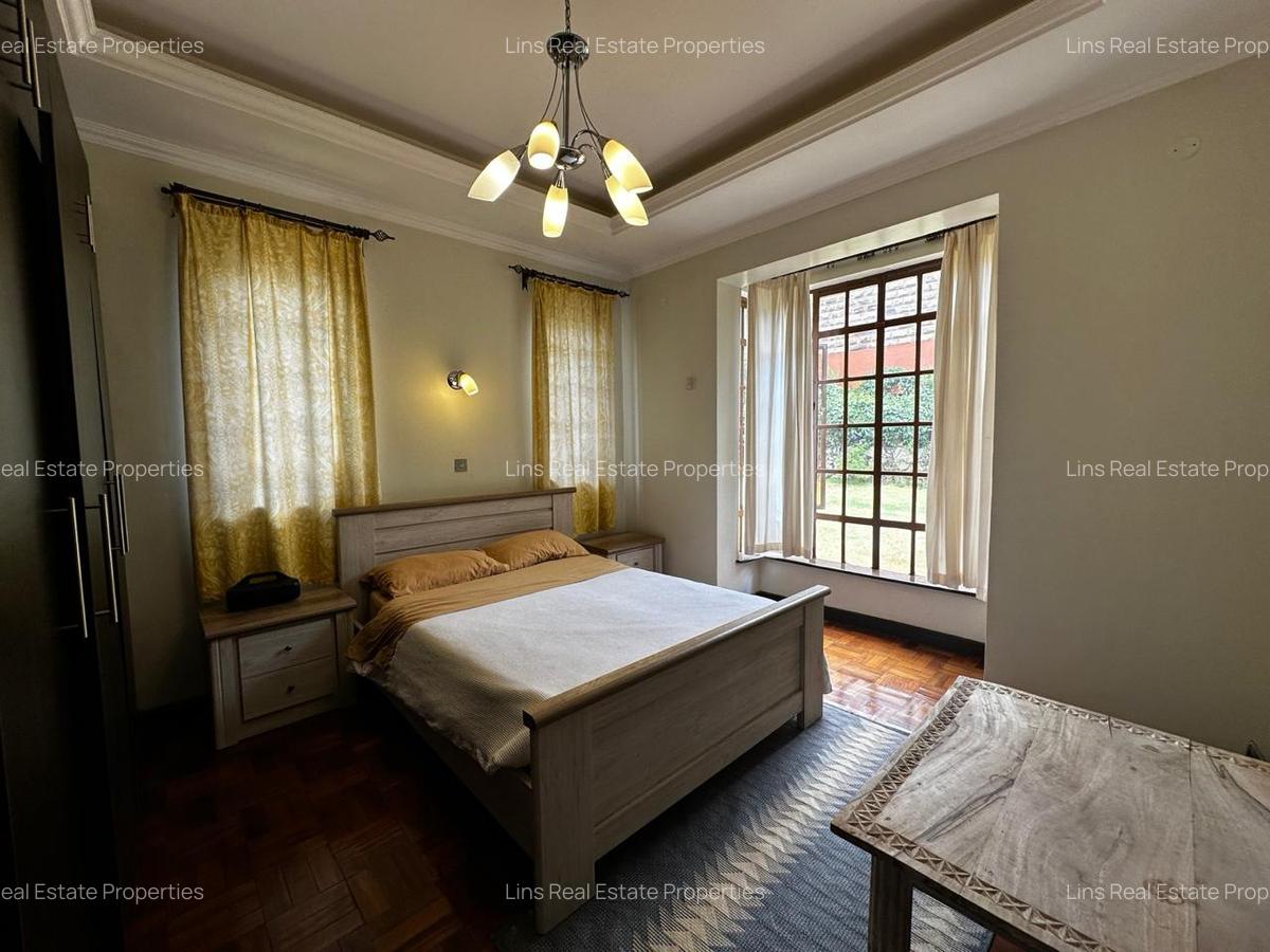 4 Bed Townhouse with En Suite in Rosslyn - 11