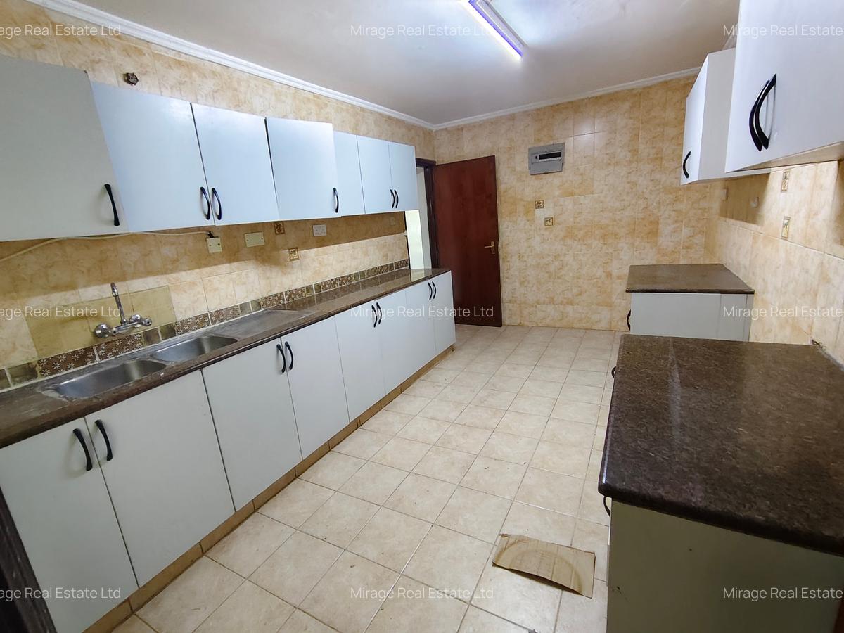 4 Bed Apartment with Parking in Kileleshwa - 10