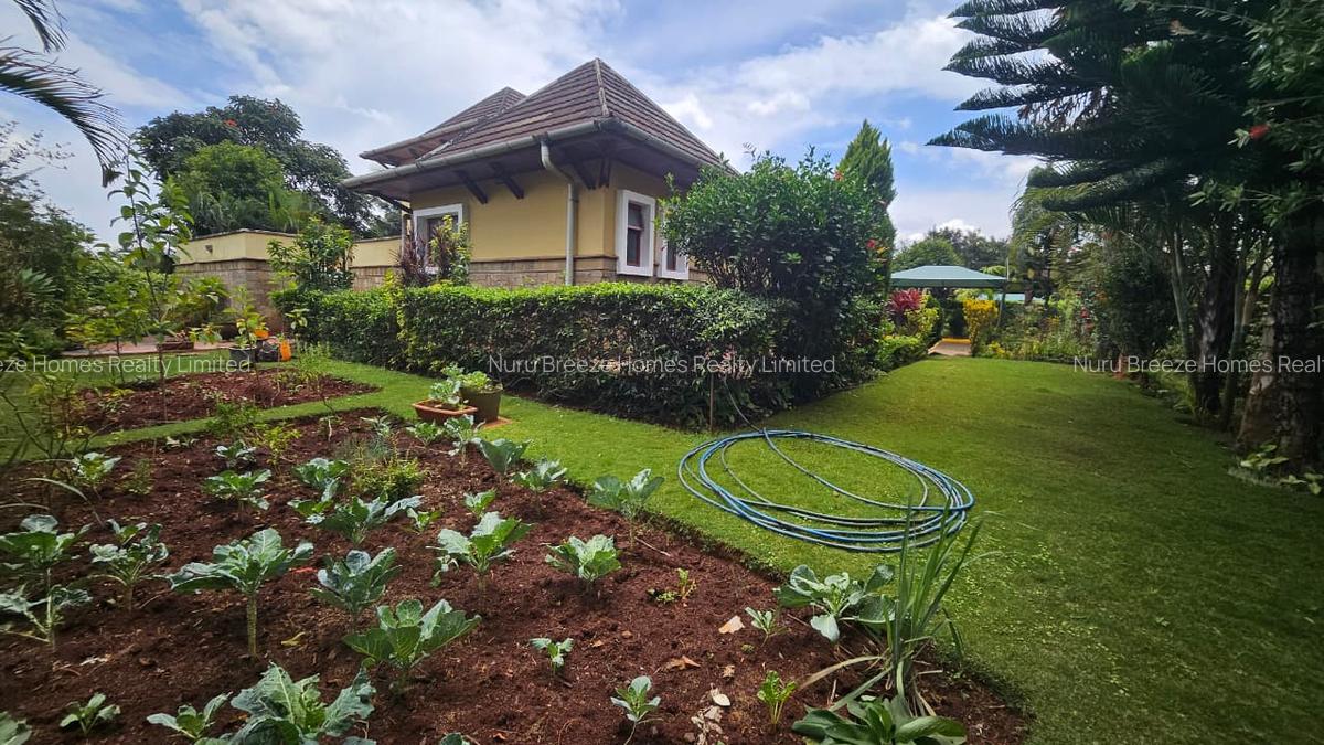 5 Bed House with En Suite in Runda - 20