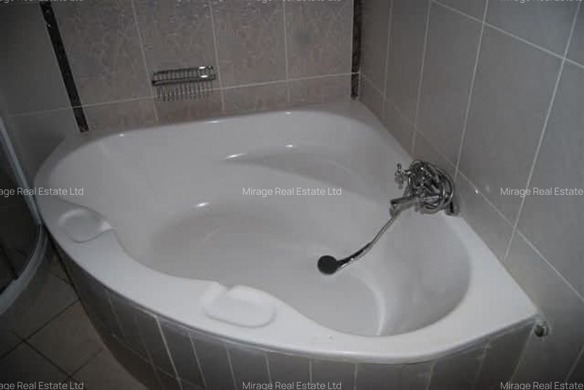 3 Bed Apartment with Swimming Pool in Rhapta Road - 5