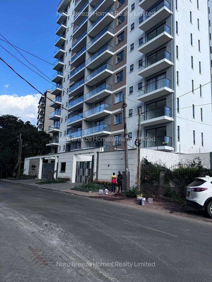 2 Bed Apartment with En Suite in Brookside - 10