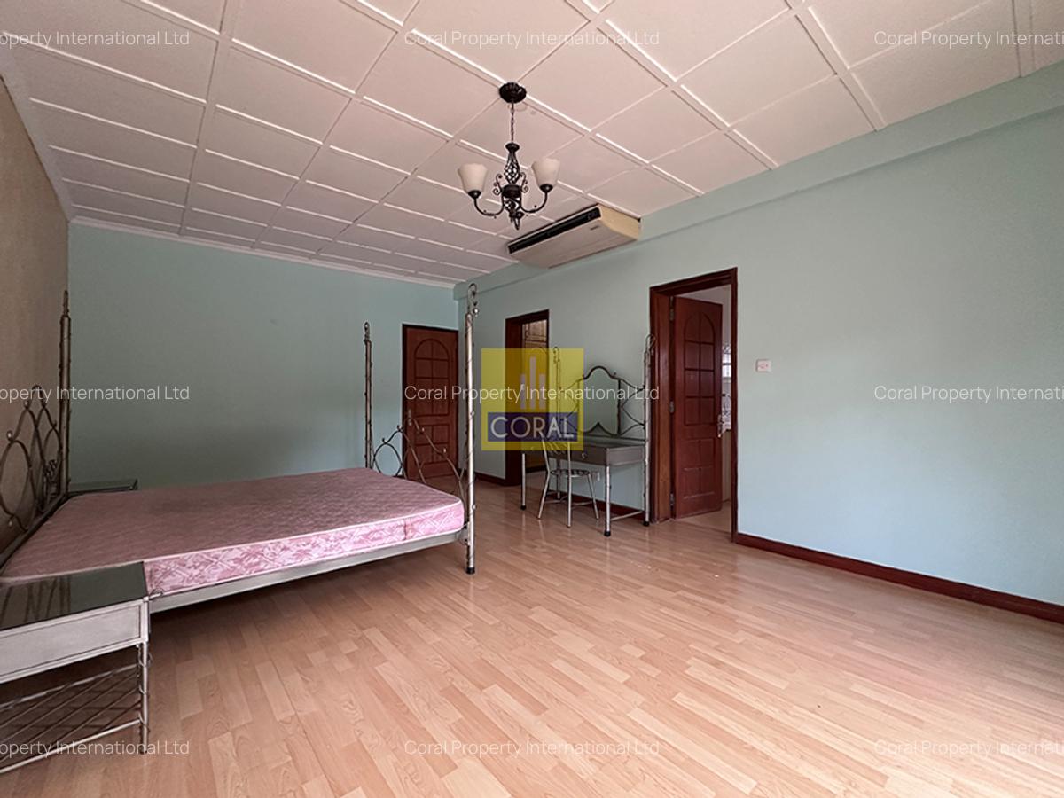 5 Bed House in Runda - 15