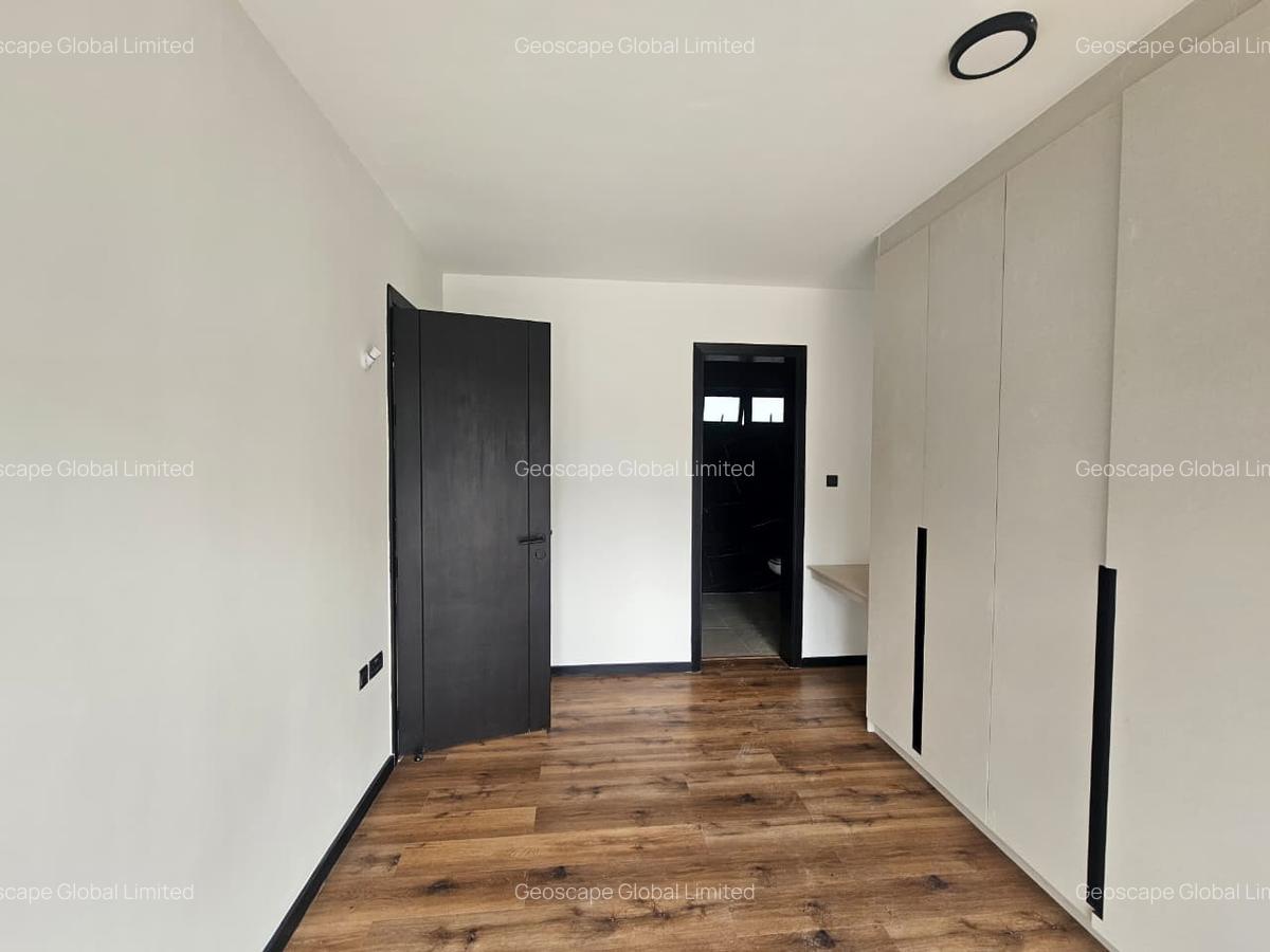 2 Bed Apartment with En Suite in Westlands Area - 3
