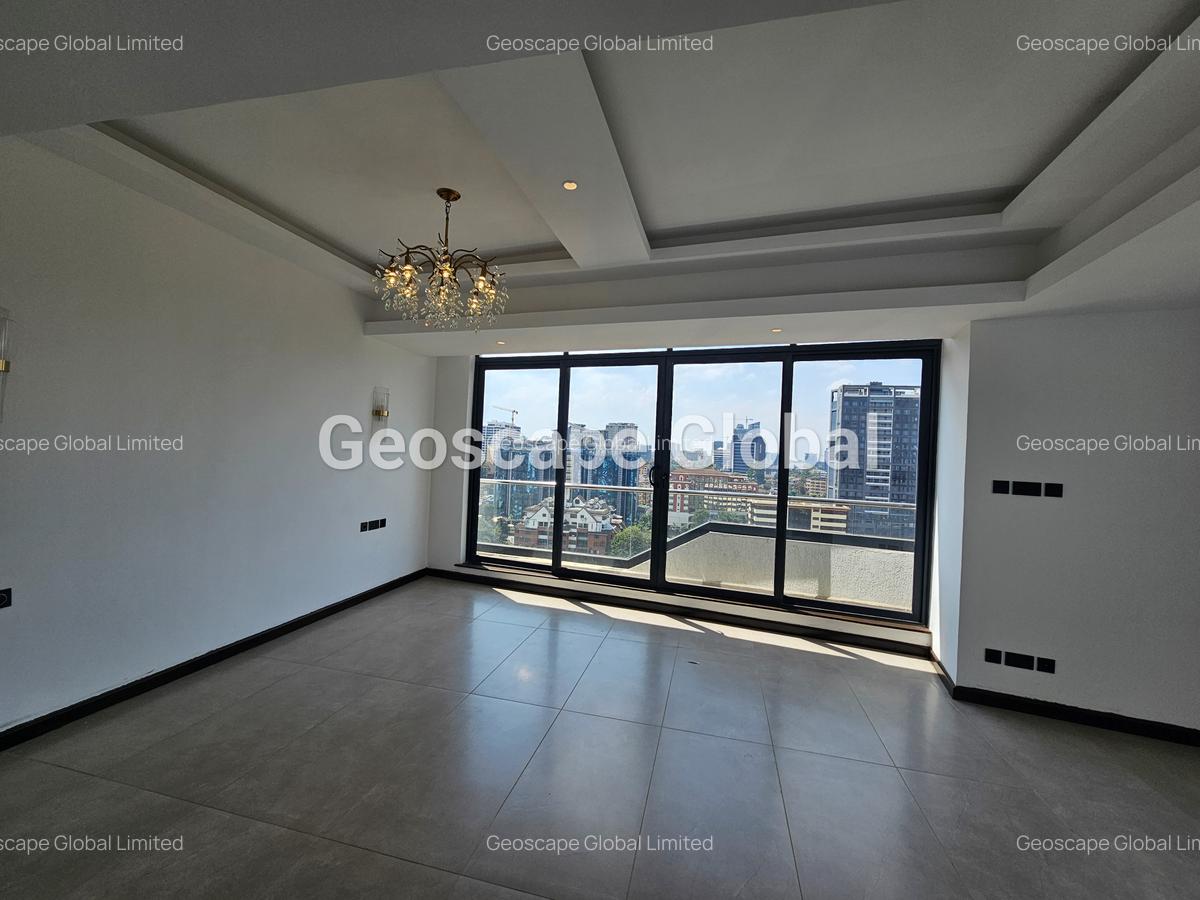 3 Bed Apartment with En Suite in Riverside - 19