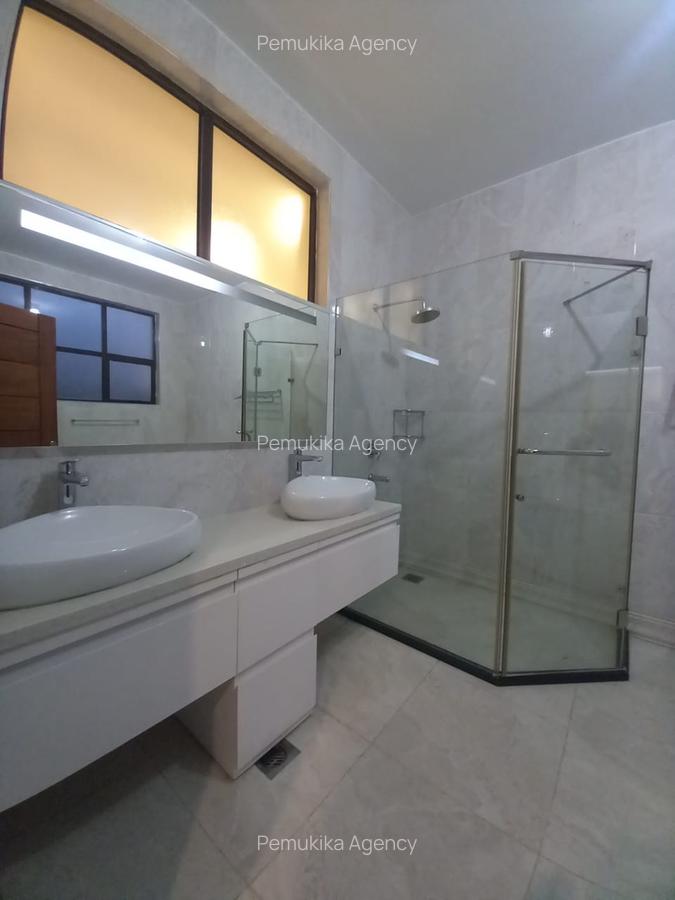 4 Bed Apartment with En Suite in General Mathenge - 4