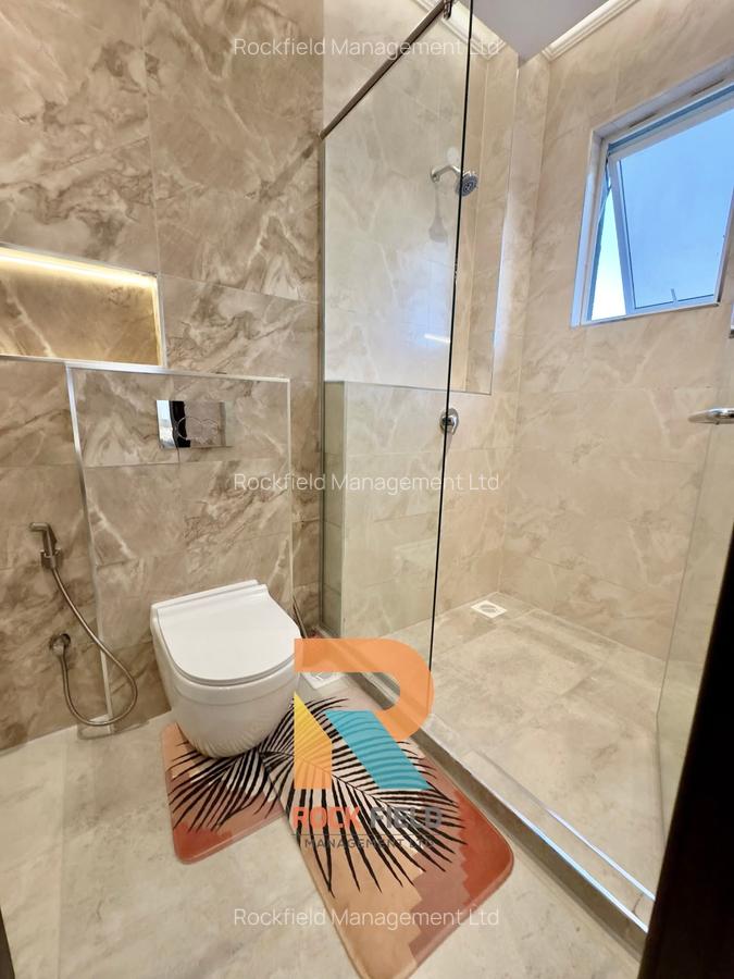 Furnished 2 Bed Apartment with En Suite in Brookside - 16