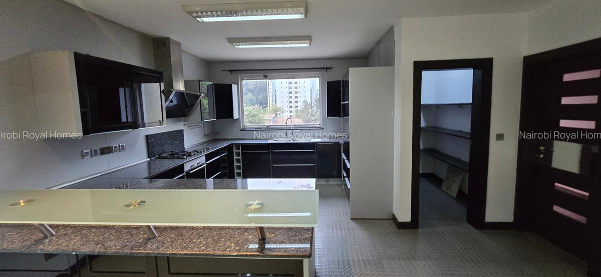 3 Bed Apartment with En Suite at Riverside Drive - 7