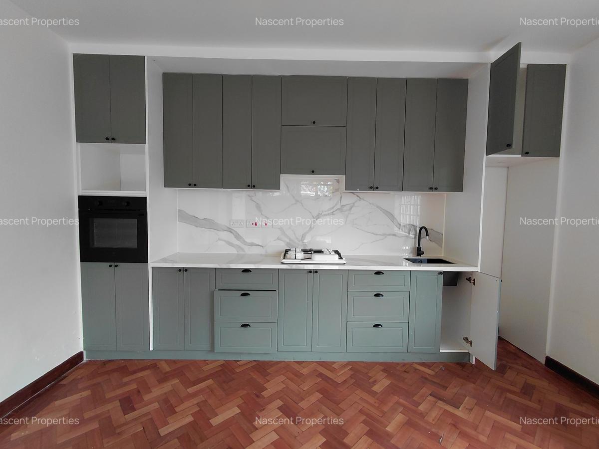 4 Bed House with En Suite in Runda - 4