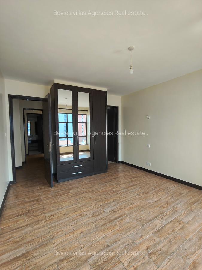 3 Bed Apartment with En Suite at Parklands - 2