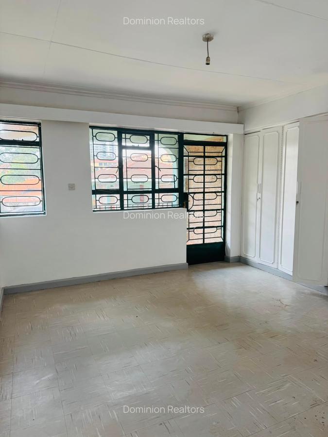 4 Bed House with En Suite at David Osieli - 14