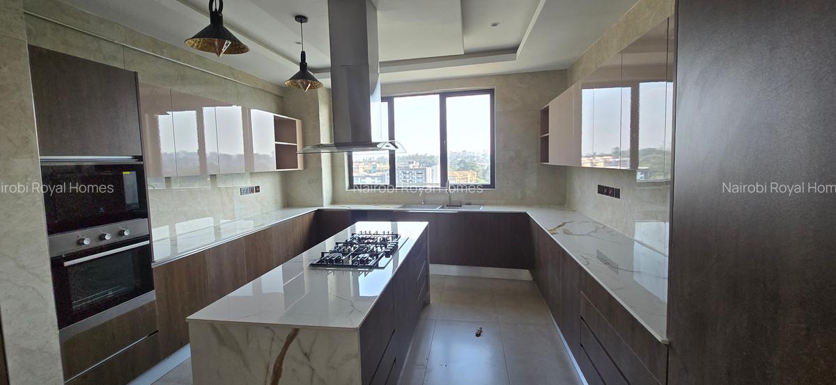 3 Bed Apartment with En Suite at Riverside Drive - 9