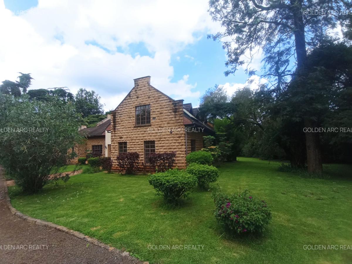 5 Bed Townhouse with En Suite in Karen - 2