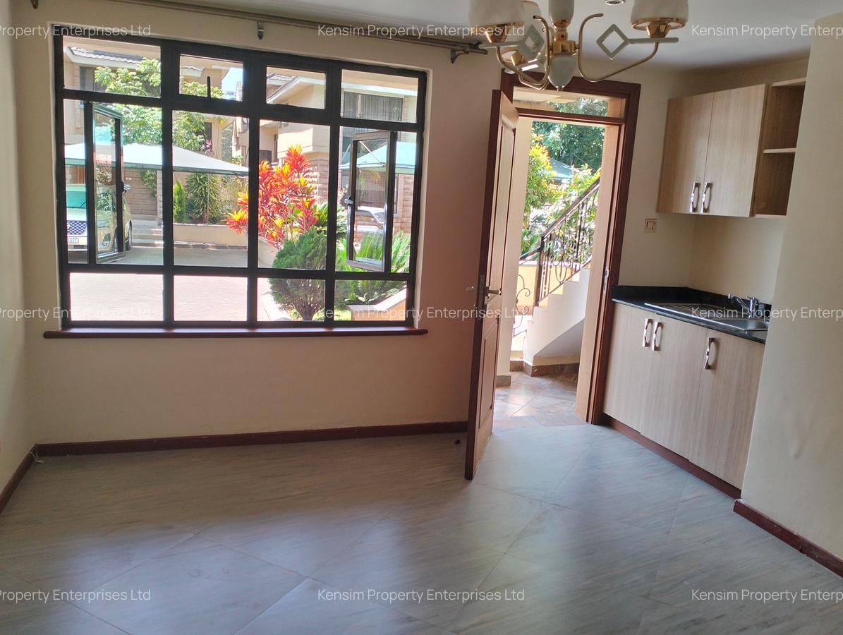 5 Bed Townhouse with En Suite in Lavington - 6