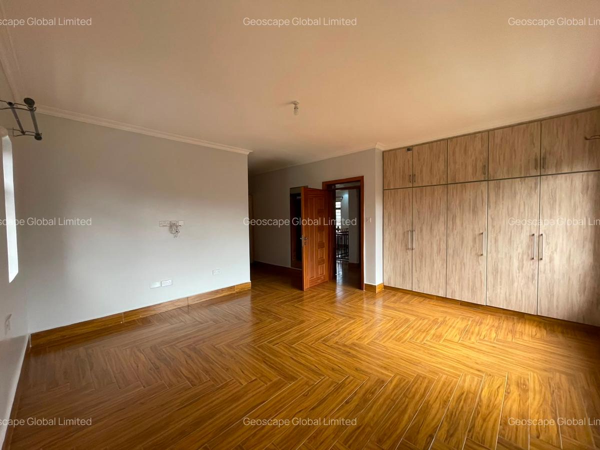 4 Bed House with En Suite in Kiambu Road - 4