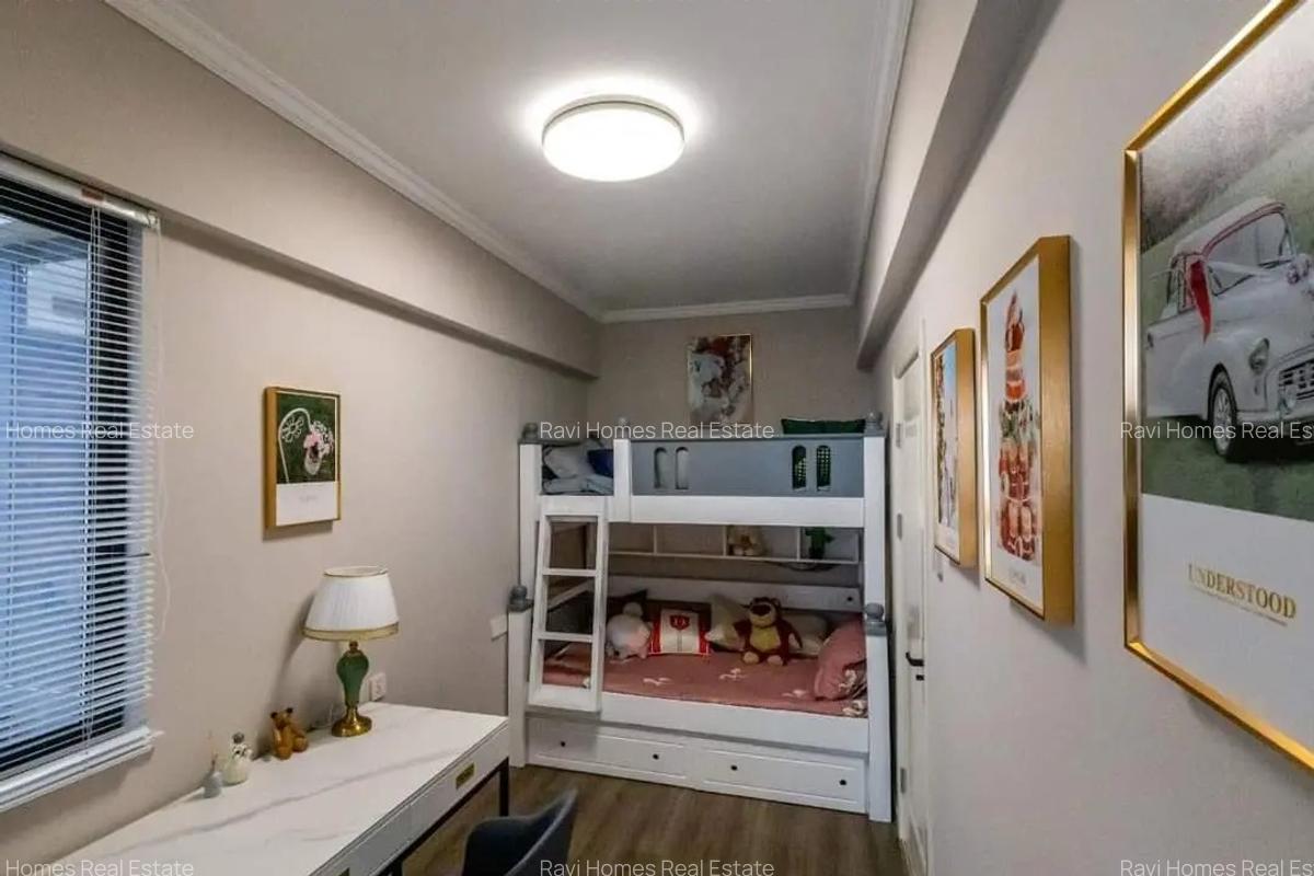 Studio Apartment with Swimming Pool at Wanyee Rd - 3
