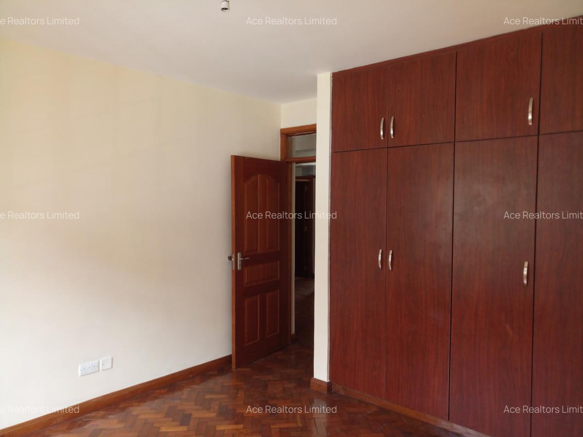 3 Bed Apartment with En Suite at Mbaazi Avenue - 7