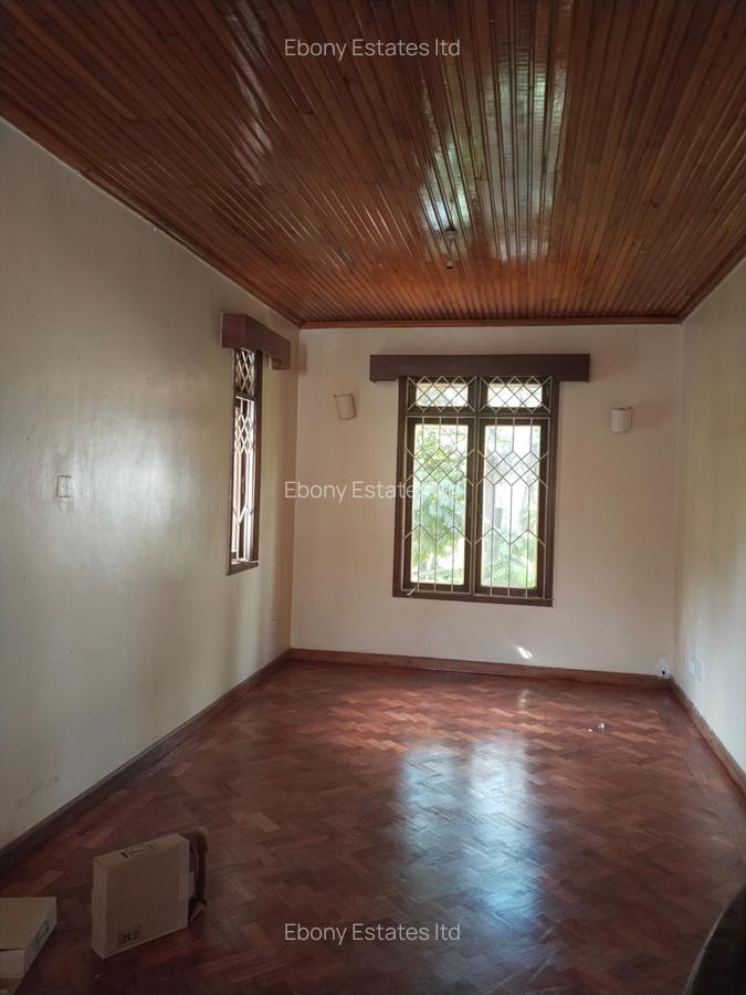 4 Bed Townhouse with En Suite in Lavington - 2