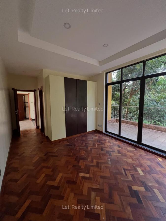 5 Bed Townhouse with En Suite in Lavington - 5