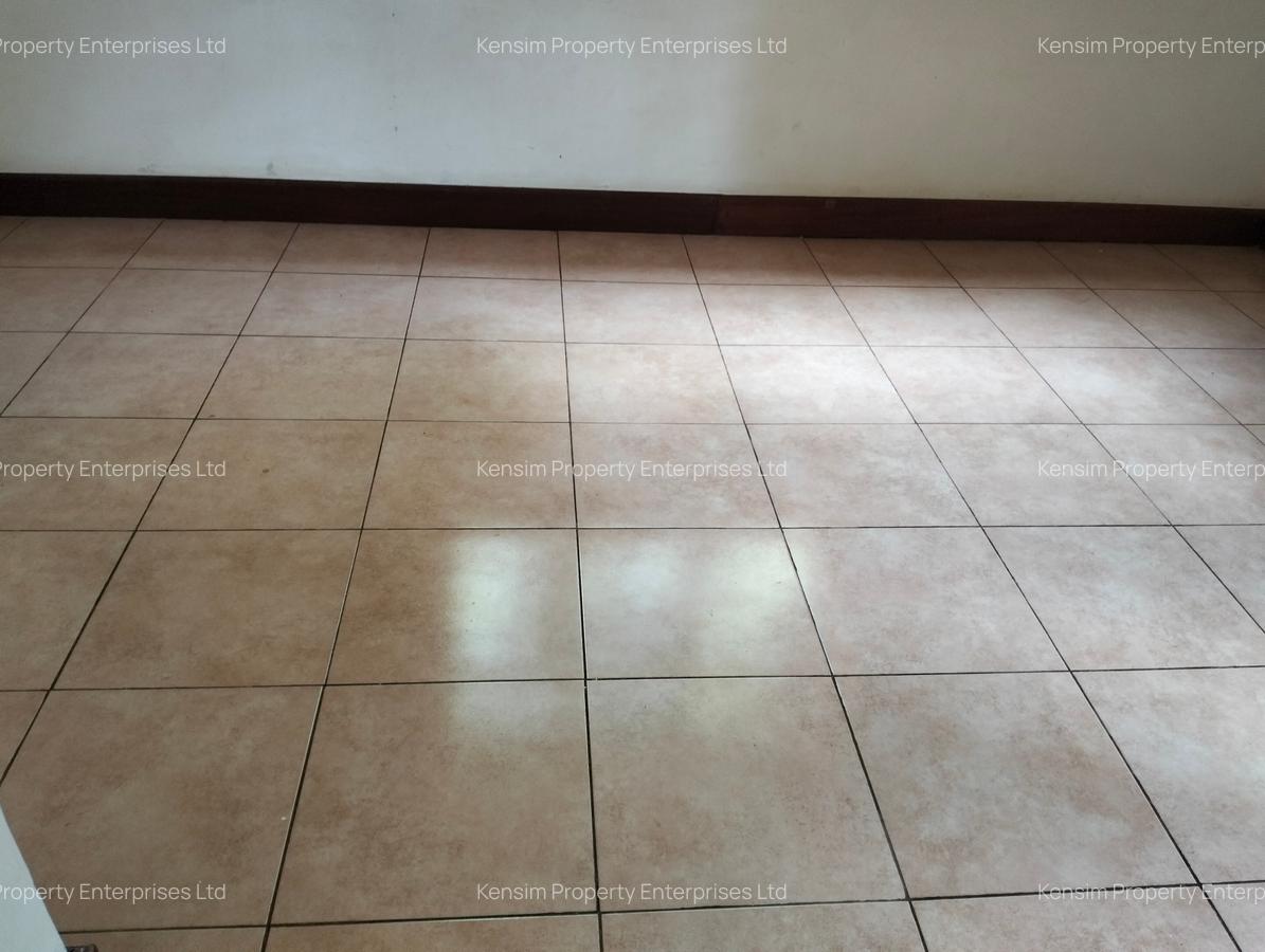 5 Bed Townhouse with En Suite in Rosslyn - 8