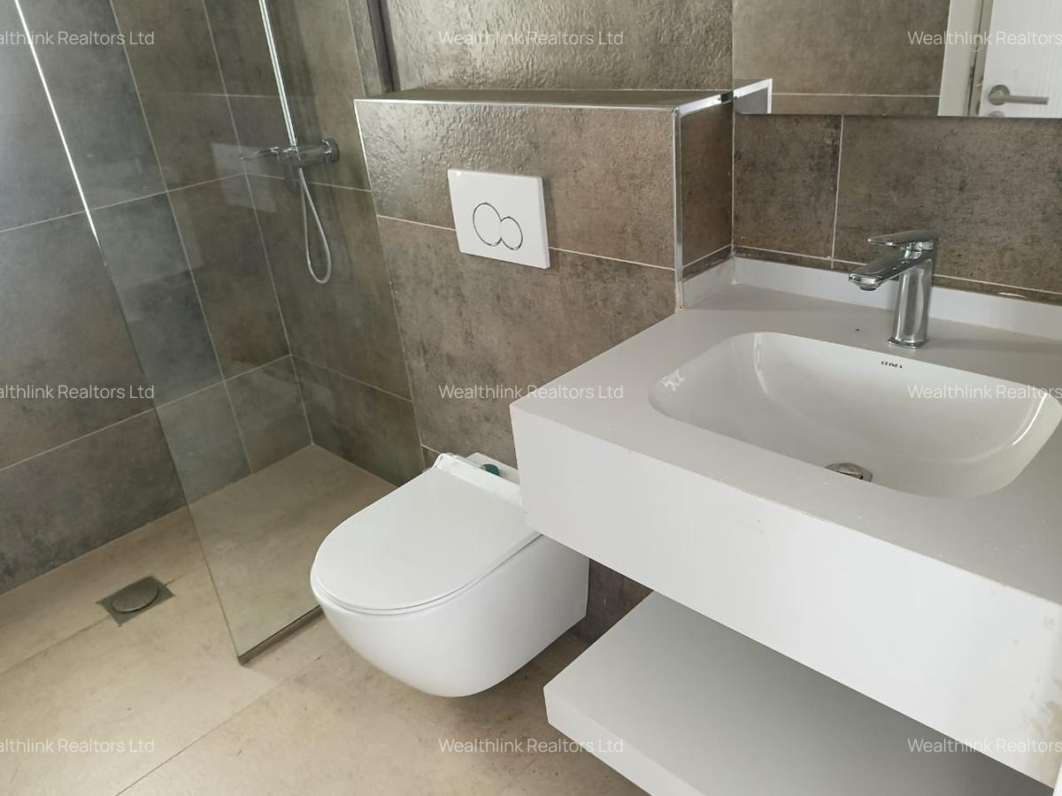 4 Bed Townhouse with En Suite at Paradise Lost - 7