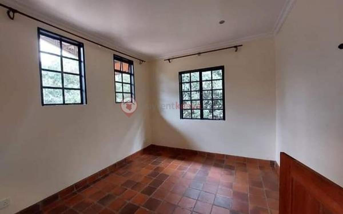 2 Bed House with En Suite at Mukoma Road - 17