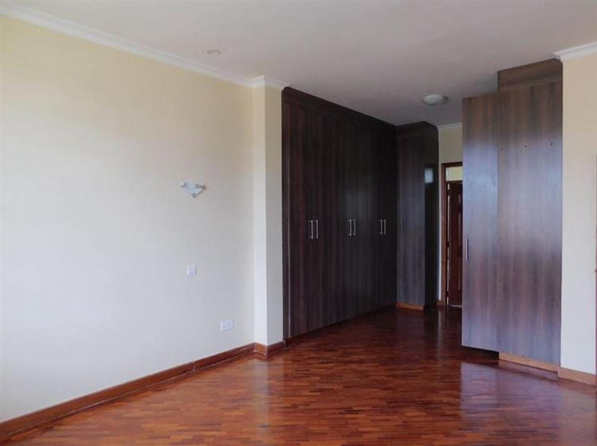 4 Bed House with En Suite in Kiambu Road - 8