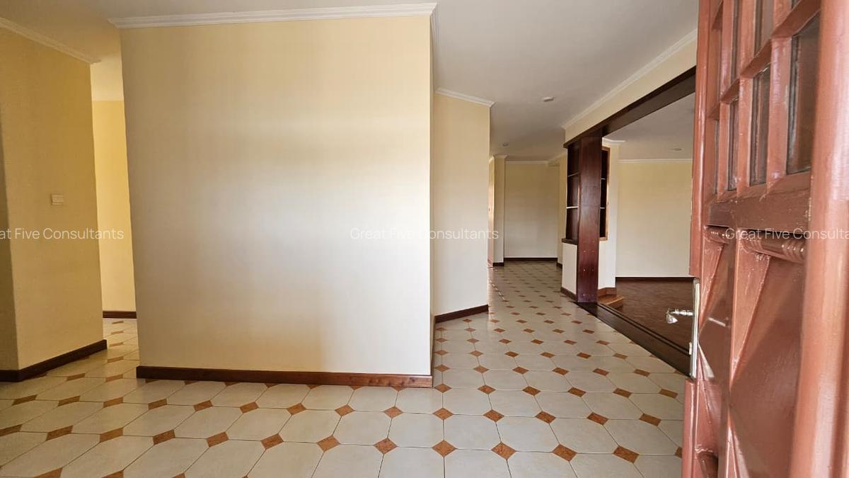 5 Bed Villa with En Suite in Runda - 10