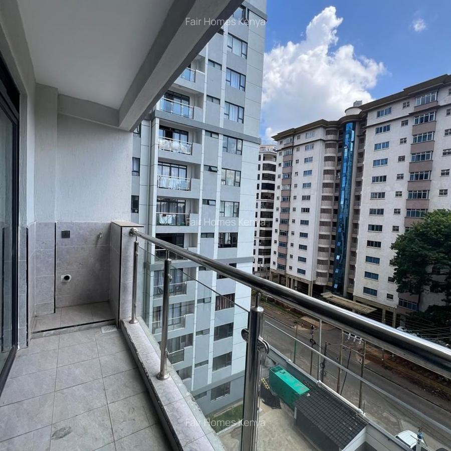 1 Bed Apartment with En Suite at Valley Arcade - 4