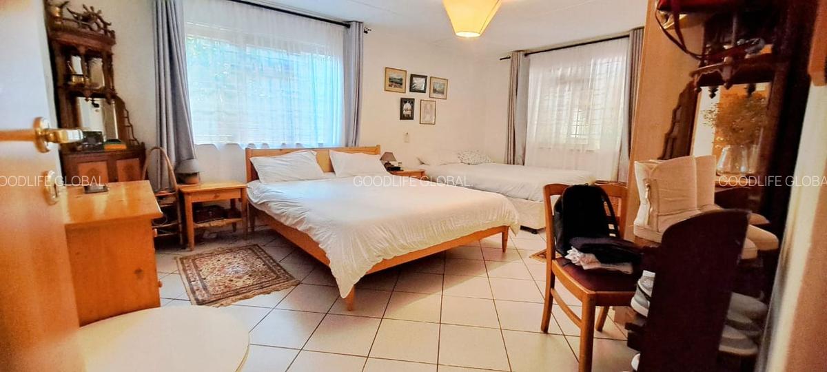 2 Bed House with En Suite at Rosslyn - 13