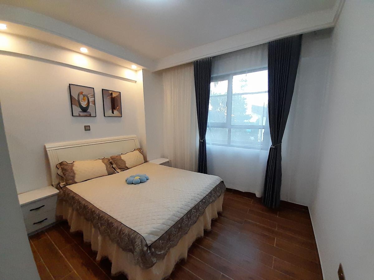 2 Bed Apartment with En Suite at Ole Dume Road - 11