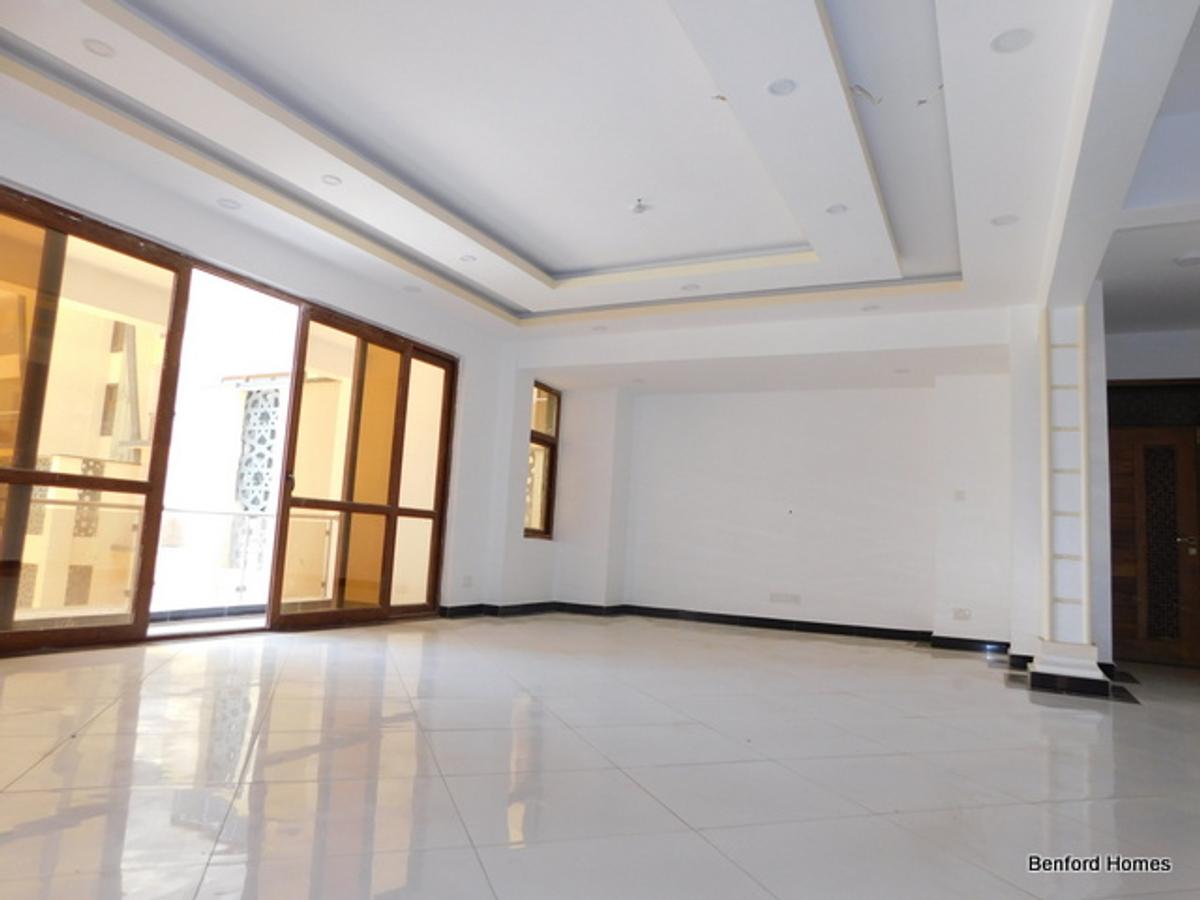 3 Bed Apartment with En Suite at Nyali - 19