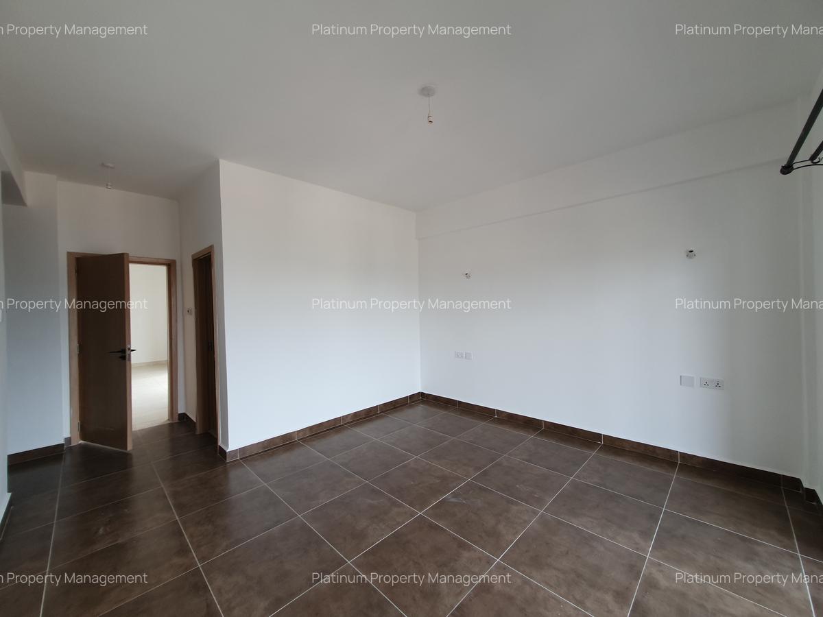 3 Bed Apartment with En Suite in Parklands - 10