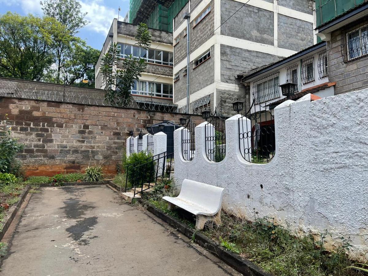 4 Bed Townhouse with Staff Quarters at Ole Dume Road - 2