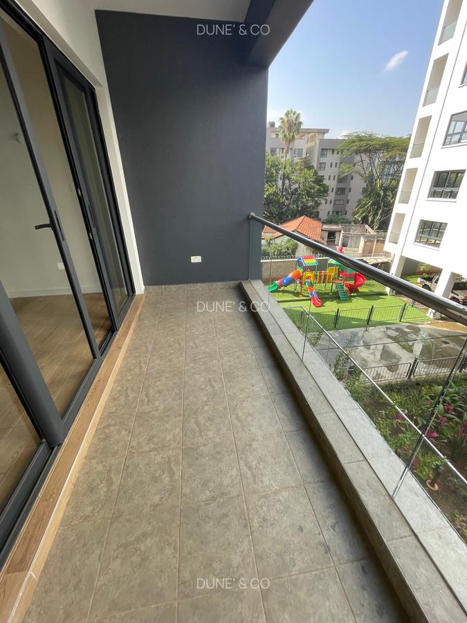 1 Bed Apartment with En Suite in Lavington - 6