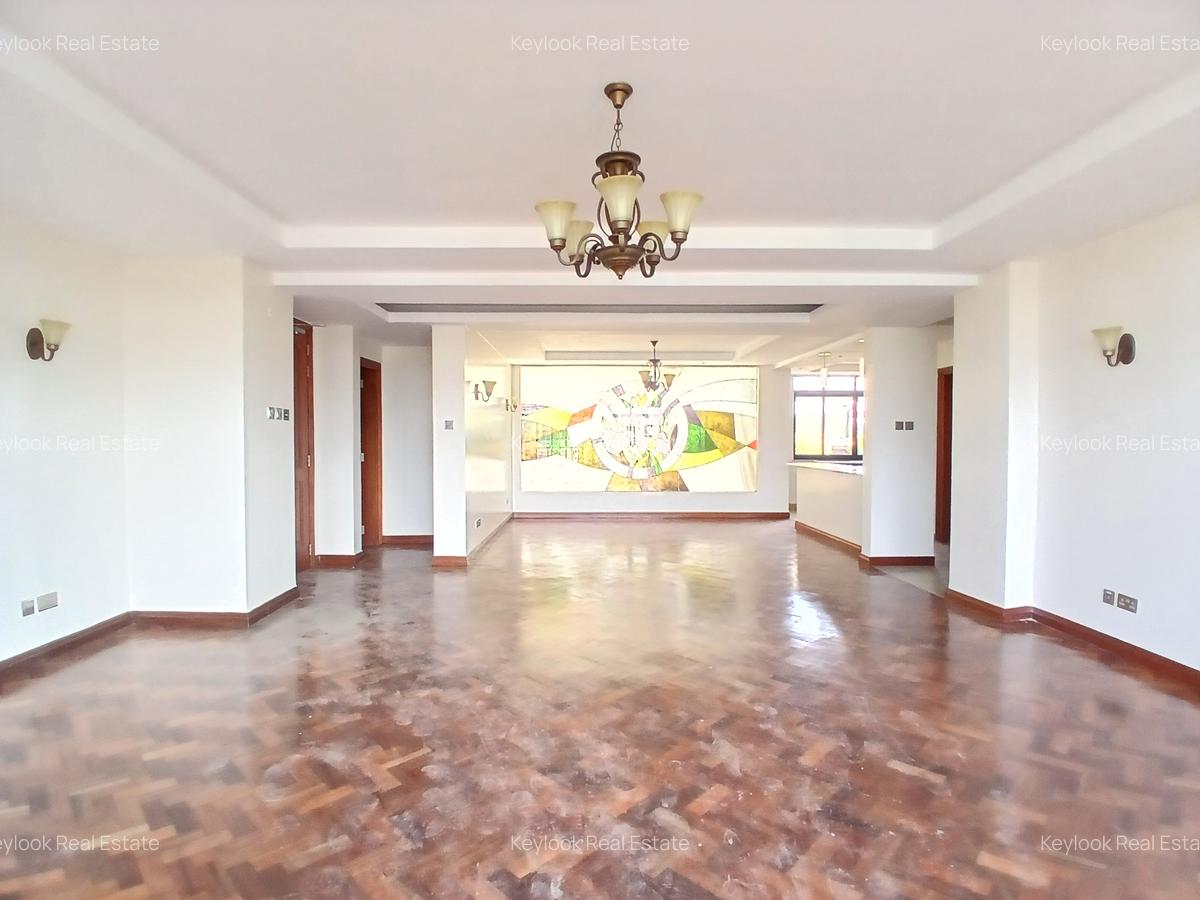 3 Bed Apartment with En Suite at Riverside Drive - 10