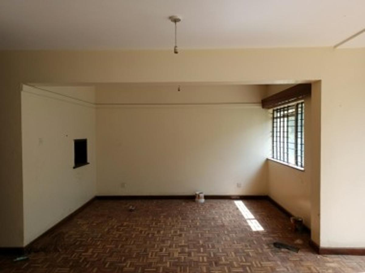 1 Bed Apartment with En Suite at Milimani - 3
