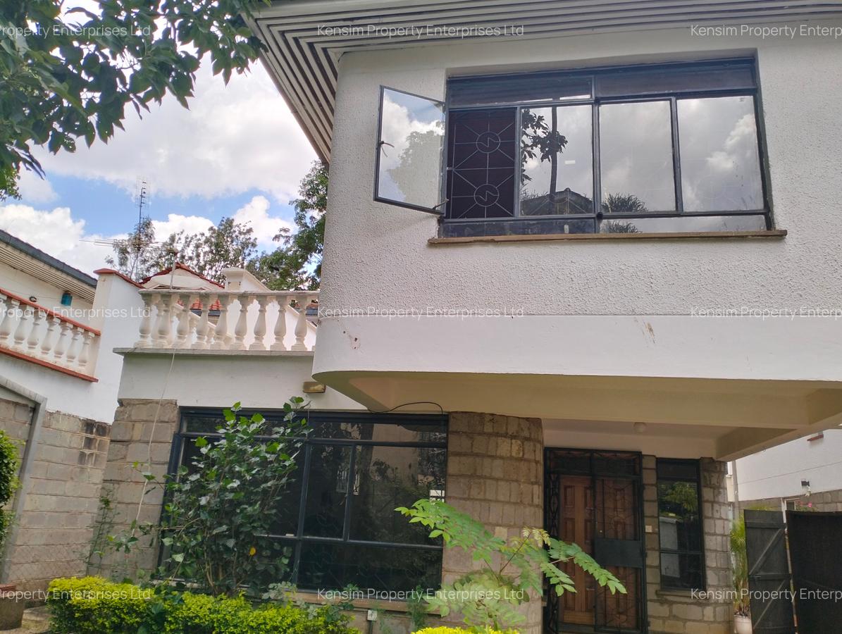 4 Bed Townhouse with En Suite in Lavington - 19