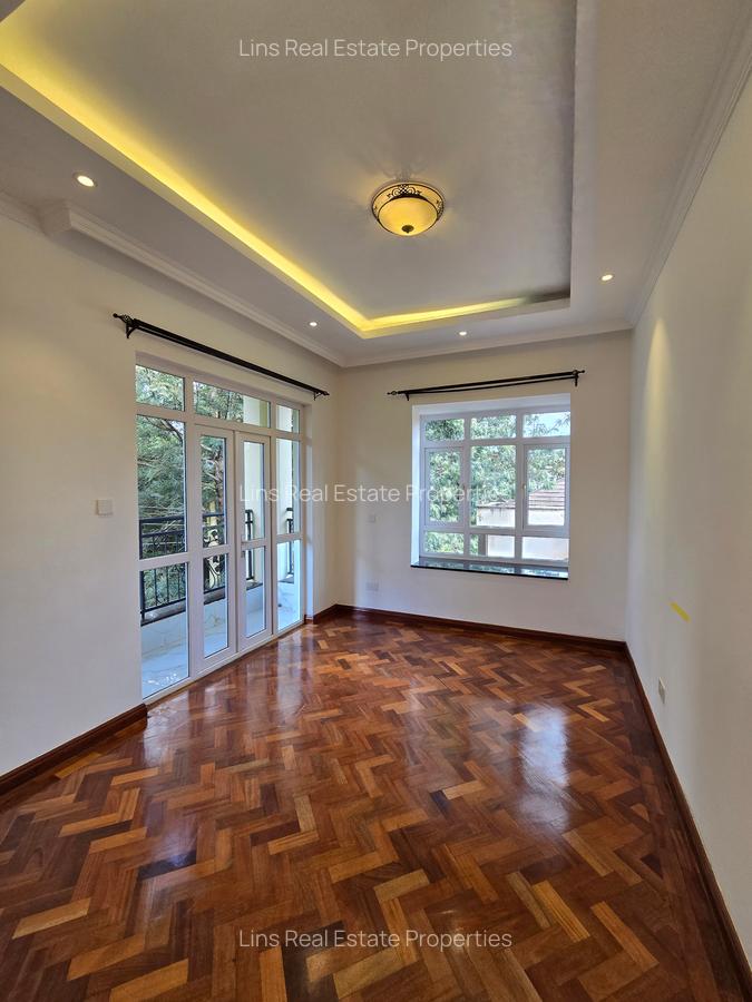 5 Bed Townhouse with En Suite in Lavington - 7