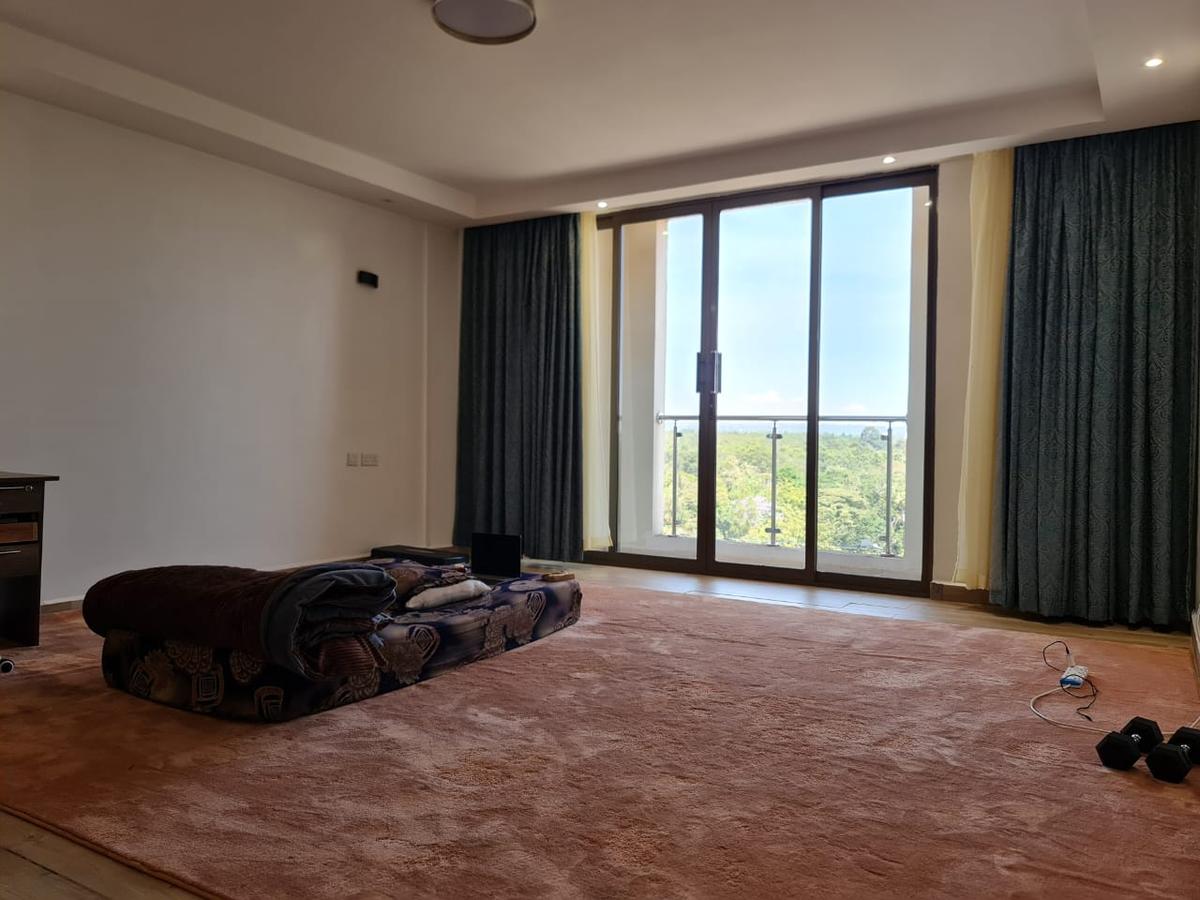 3 Bed Apartment with En Suite at 5Th Parklands - 11