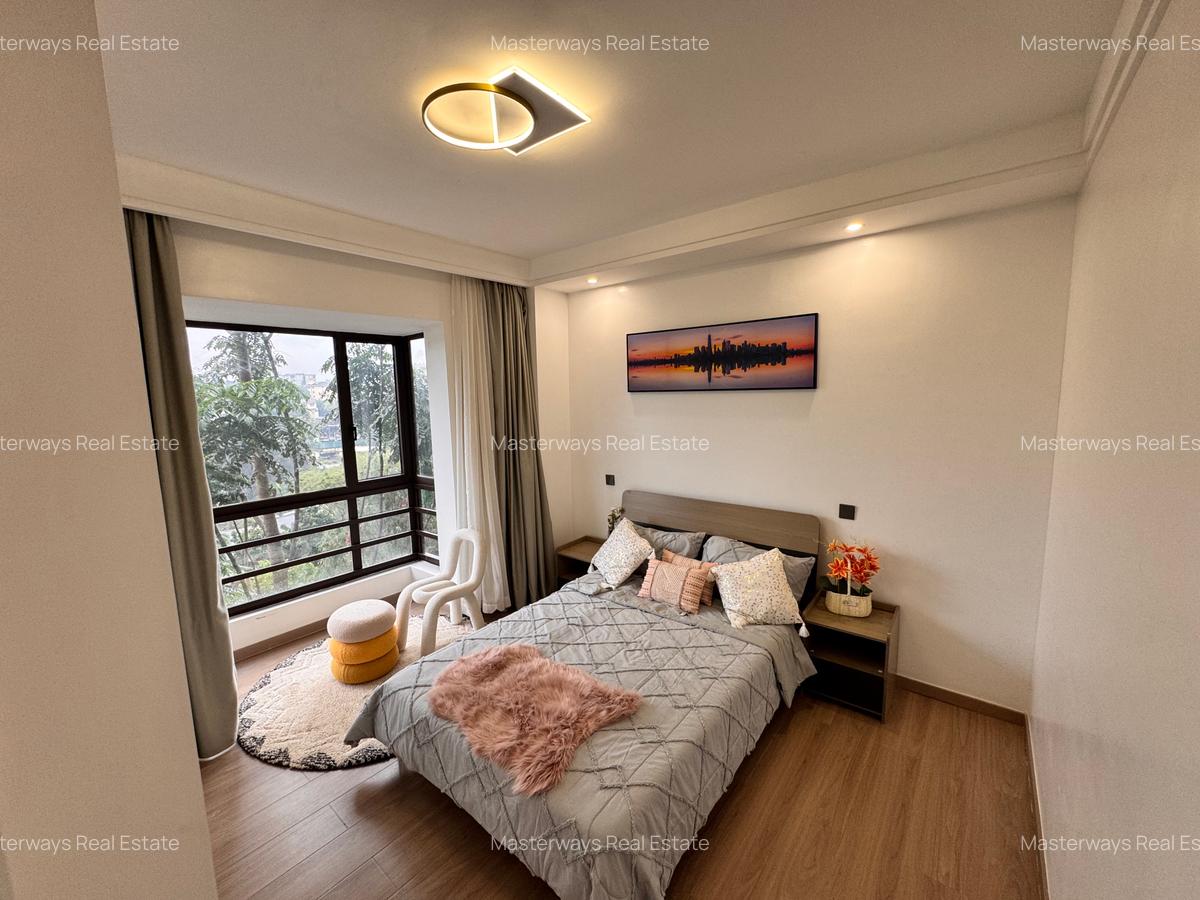 3 Bed Apartment with En Suite at Riverside Drive - 5