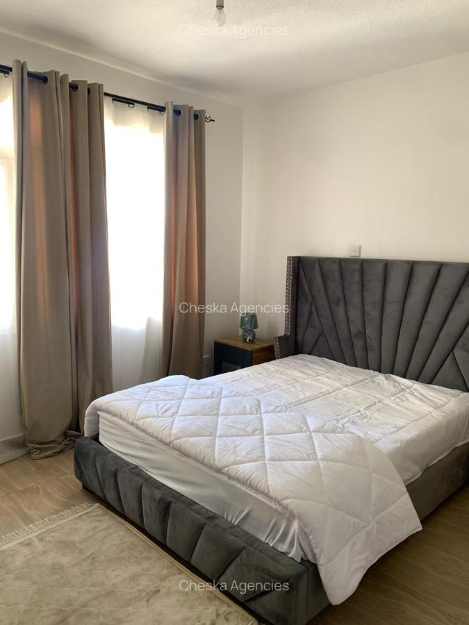 Serviced 3 Bed Apartment with En Suite in Brookside - 6